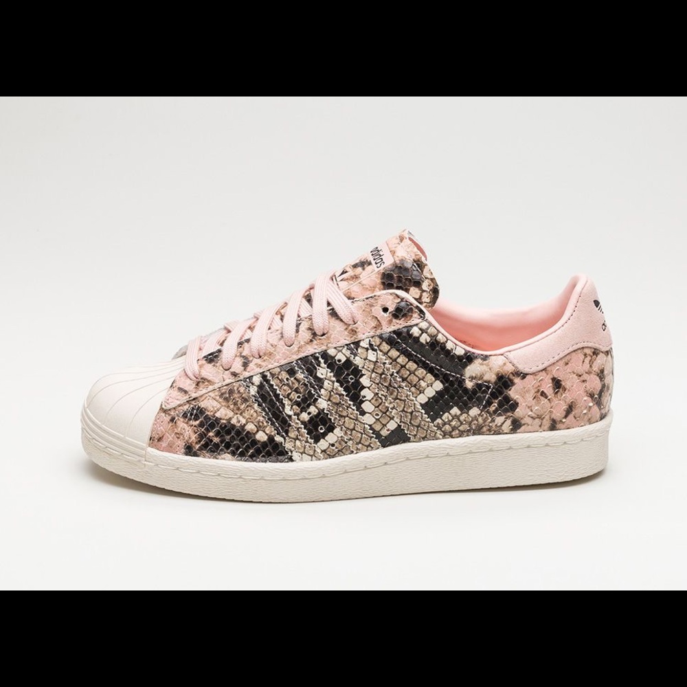 ADiDAS pink snakeskin sneakers. Size 5 women’s